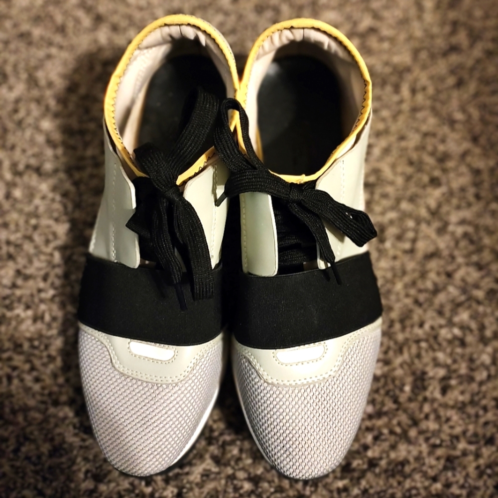 Balenciaga Race Runner Sneaker